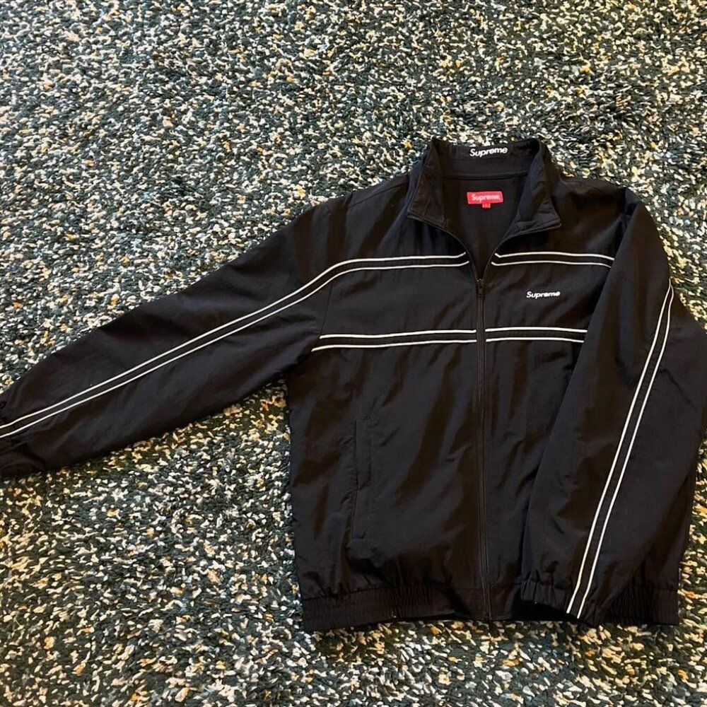 Manteau Supreme
